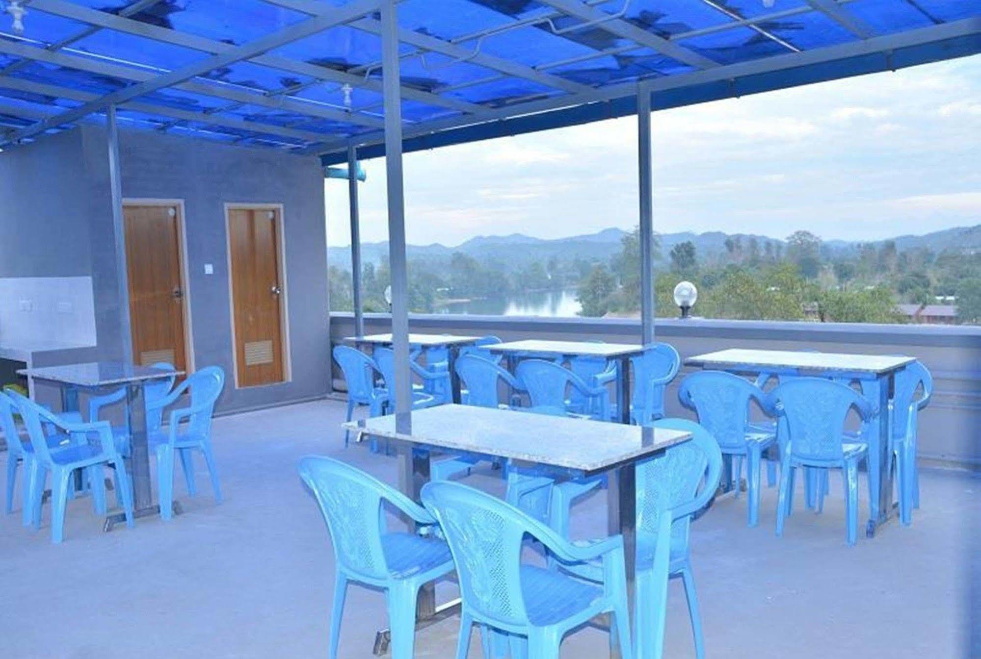 Red Dragon Hotel Hsipaw Exterior foto
